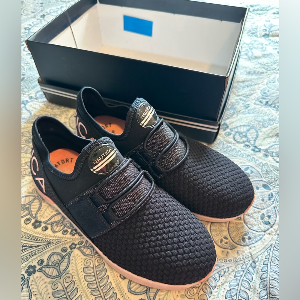 NIB Nautica Navy SlideOn Sneakers